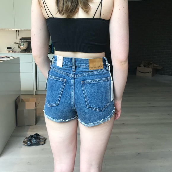 THE FARRAH CHEEKY SHORT - Picture 3 of 4